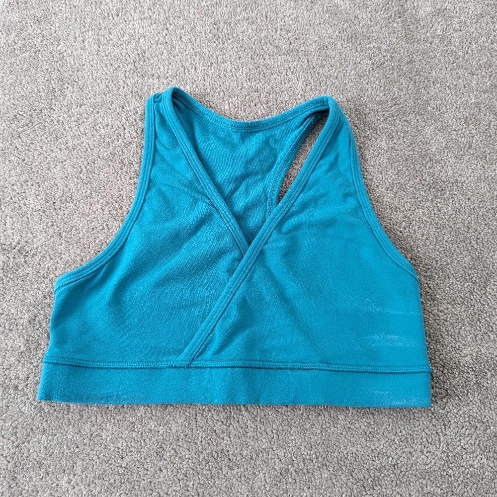 Lululemon V Neck Sports Bra Size Medium Athletic Activewear Athleisure Gorpcore